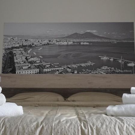 Donna Vicenza Bed & Breakfast เนเปิลส์ ภายนอก รูปภาพ